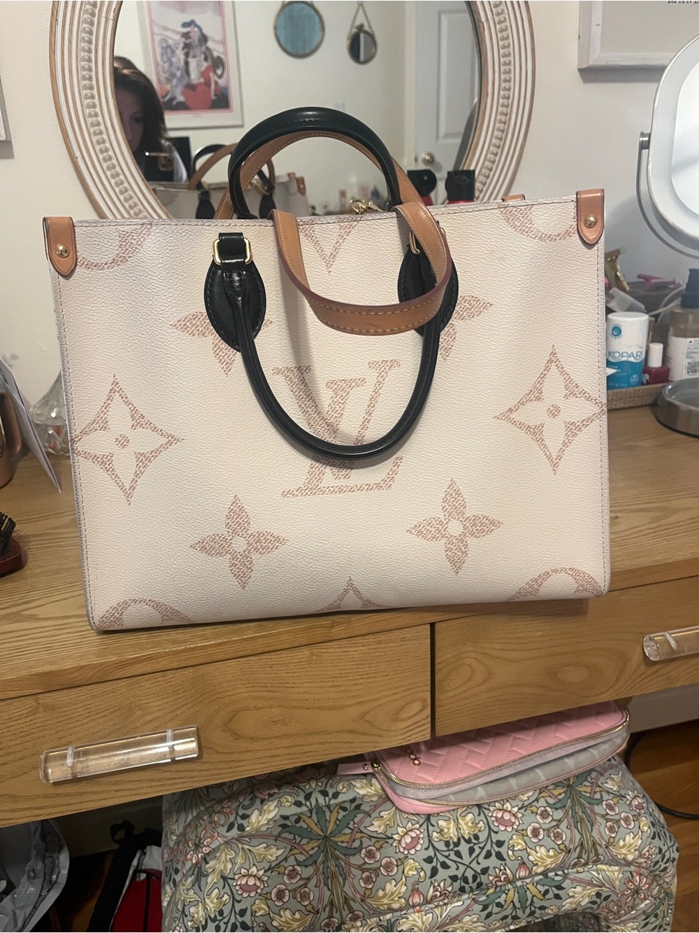 Louis Vuitton Cream & Tan Monogram Tote with Black Handles - Picture 2 of 7